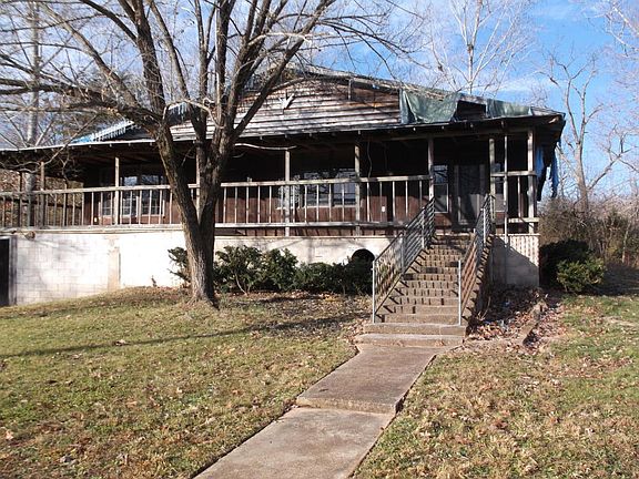 2nd image of 2711 Railroad Dr