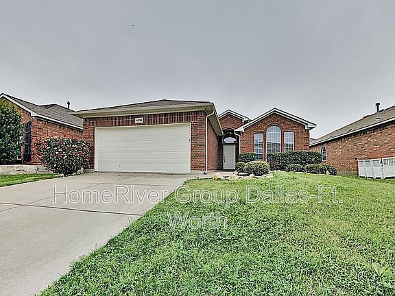 3rd image of 4036 Petersburg Dr