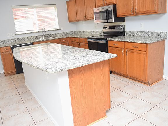 4th image of 2120 Glenhaven Dr