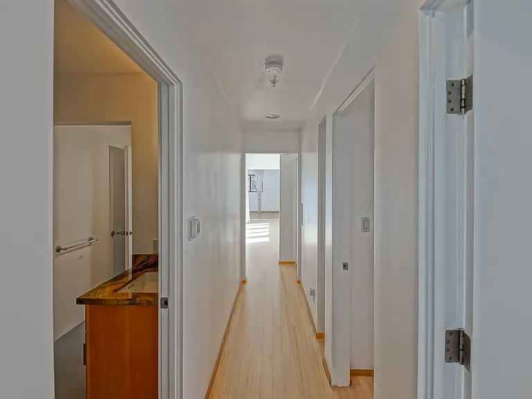 522 Grand Blvd — Photo 27