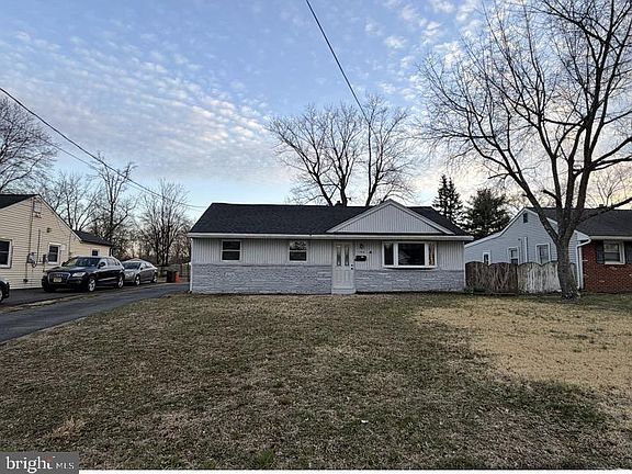3rd image of 154 Peterson Blvd