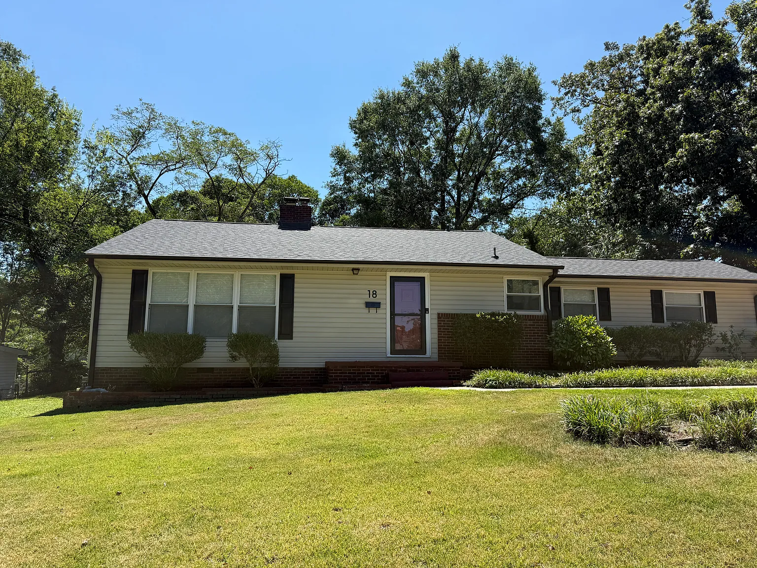 4 bed, 1773 sqft, $2,300 — Photo 2
