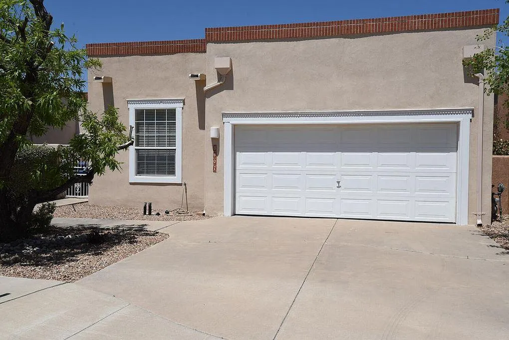 5607 Bosque Vista Dr NE — Photo 2