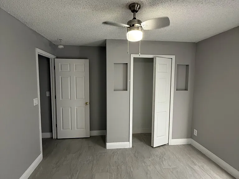 1743 Laramie Cir — Photo 11