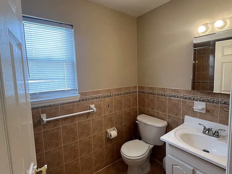 141-143 Norfolk St #3-2 — Photo 3