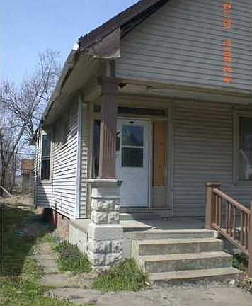 4th image of 309 S Grand Ave