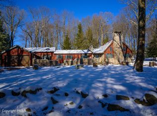 133 Crest Dr, Lake Harmony, PA 18624