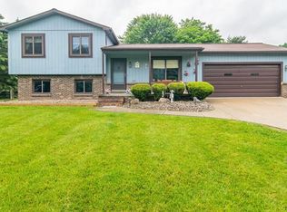 1534 N Hacker Rd, Howell, MI 48843