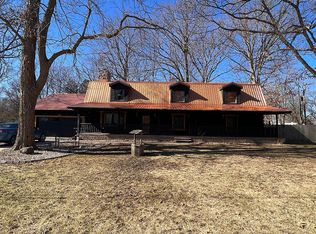 1101 Sunny Acres Rd, Mahomet, IL 61853