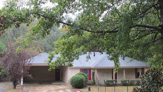2nd image of 3358 Beaver Dr