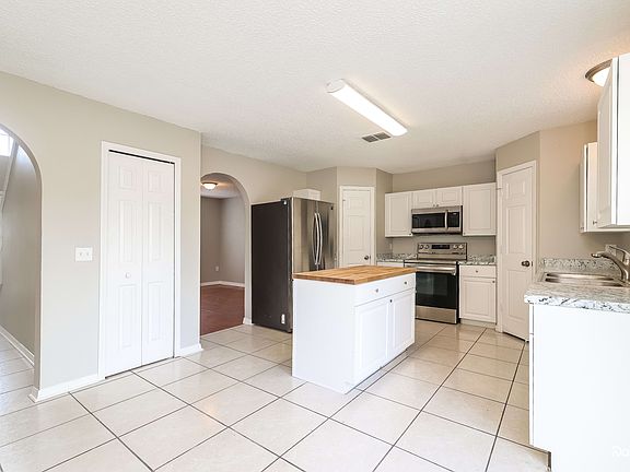 3rd image of 677 Milan Dr