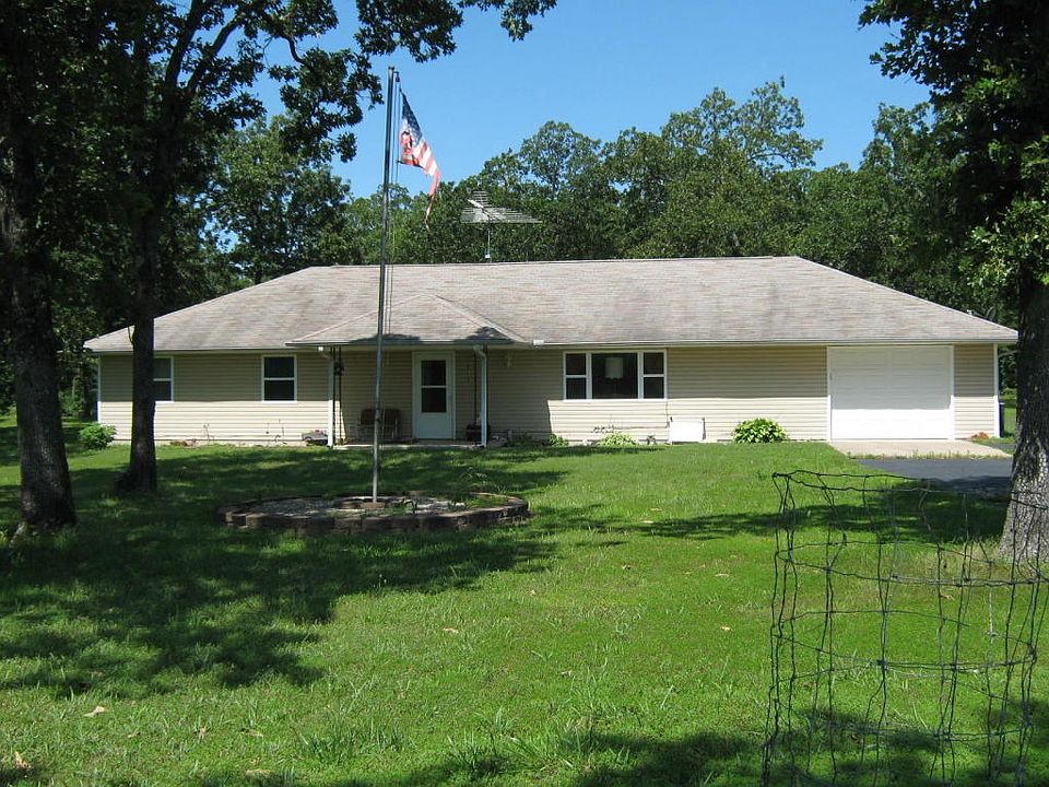 front of Brewer house, zena