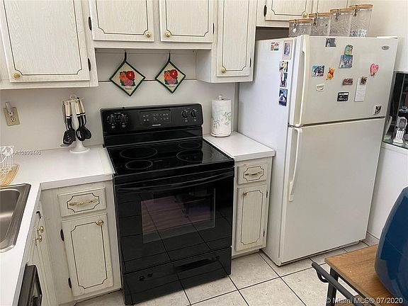 5th image of 3071 E Sunrise Lakes Dr #204