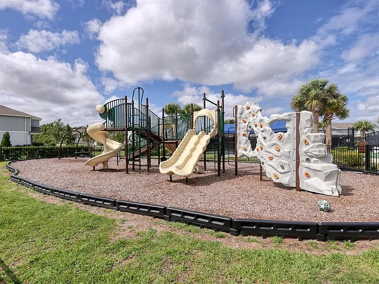 7724 Saloon Ln — Photo 43