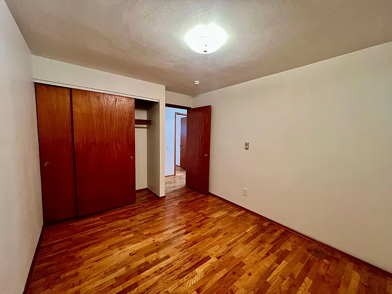 4020 15th Ct NE — Photo 19