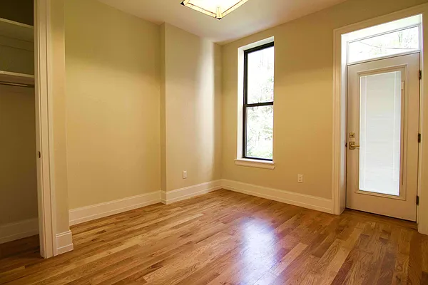 Rented by Nooklyn NYC LLC | media 11