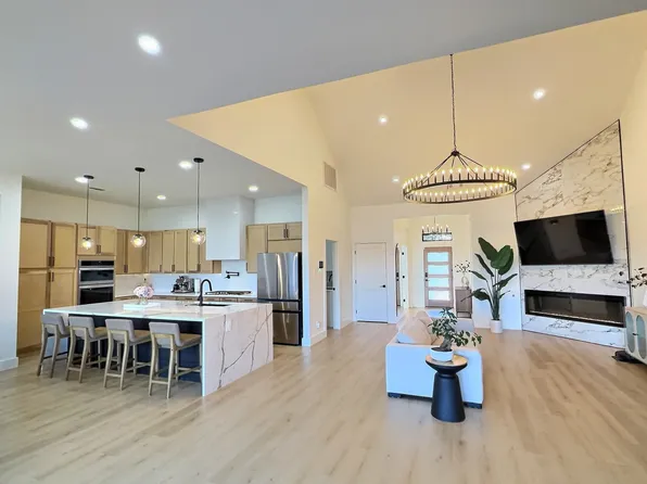 421 Cattle Barron Dr, Rockwall, TX 75032