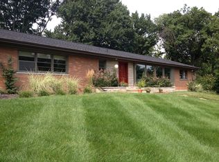 7 Valley View Pl, Saint Louis, MO 63124