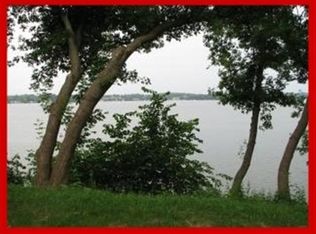 1962 Quam Point Rd, Stoughton, WI 53589