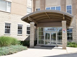 10900 W Bluemound Rd APT 209, Wauwatosa, WI 53226