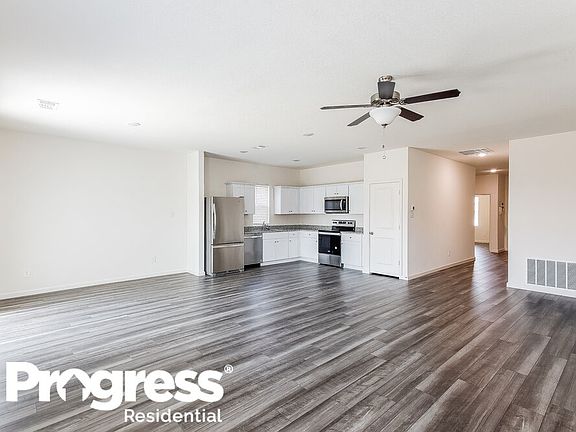 4th image of 723 Oakhurst Dr