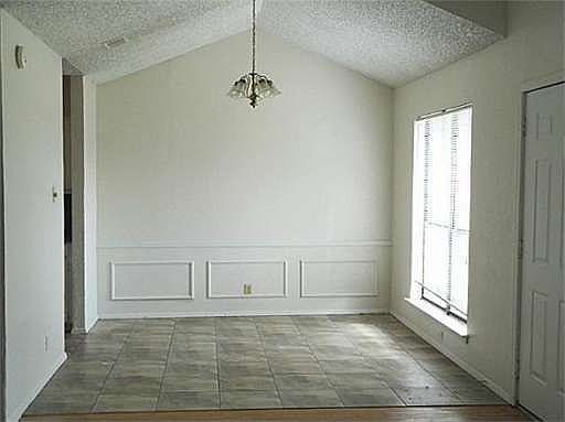 5th image of 4227 John Ct