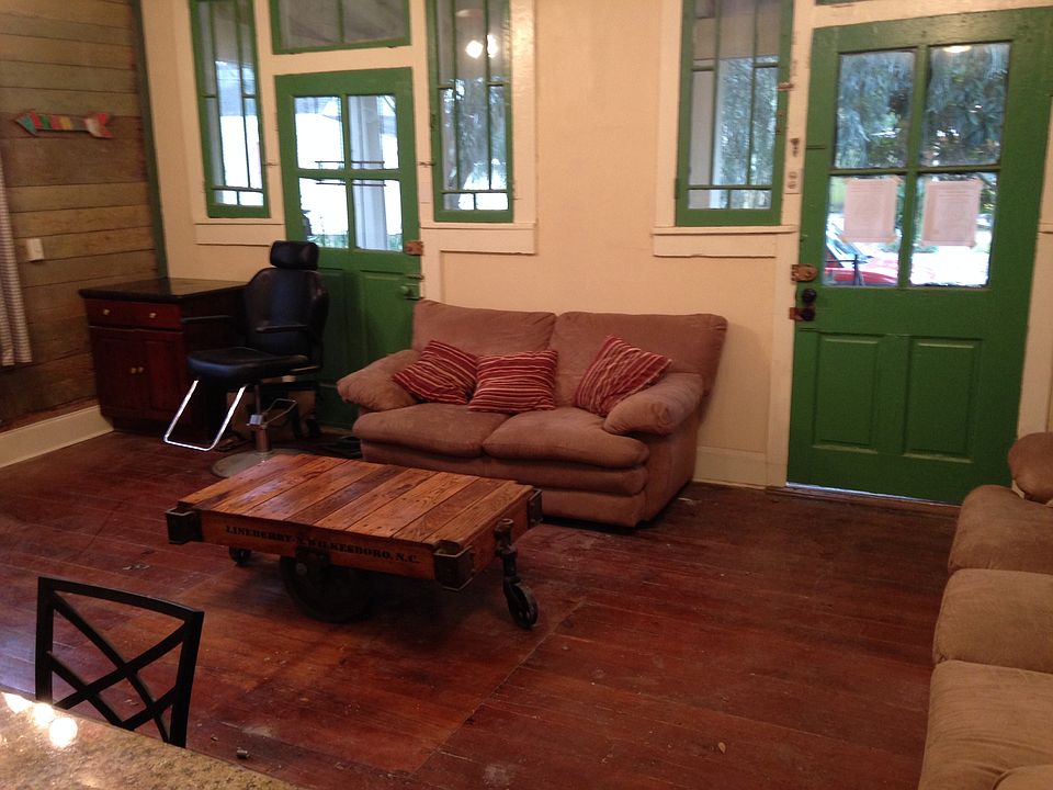 2nd image of 820 Evelina St