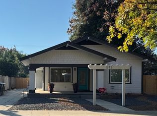 511 Sycamore Ave #A, Modesto, CA 95354
