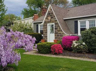 332 Hart Dr, Crescent, PA