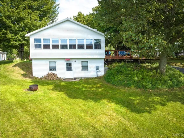 14726 Lake St, Sterling, NY 13156