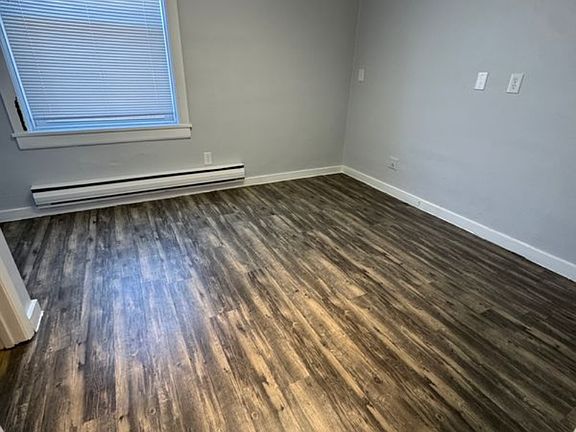 3rd image of 401 E Howard St #1