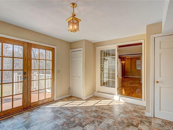 Entry into the main living area.