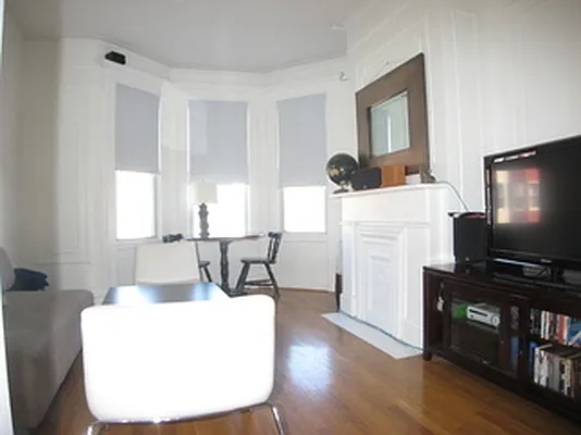 Rented by Citiburg Realty Solutions LLC | media 2