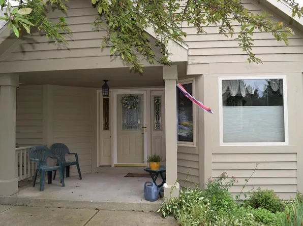 N21W24090 Garden CIRCLE #3E, Pewaukee, WI 53072