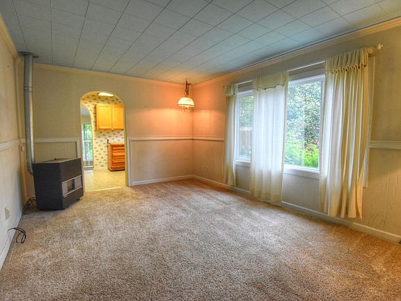 2nd image of 3201 Pioneer Ln