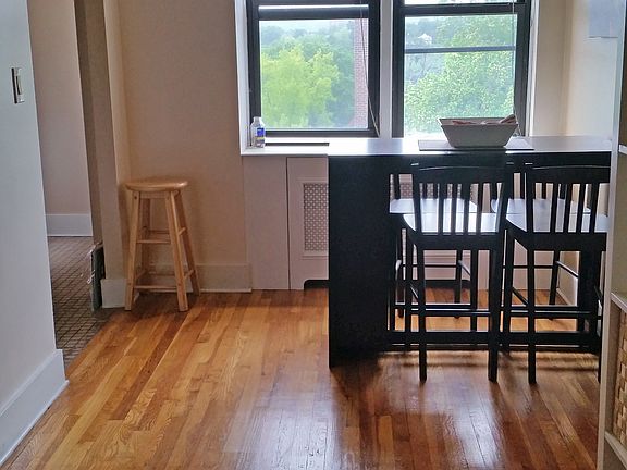 5th image of 595 McLean Ave APT 5H