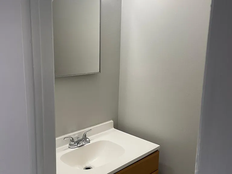 6931 Bonnot Dr — Photo 1