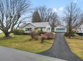 12 Ridgewood Rd, Easton, PA 18045