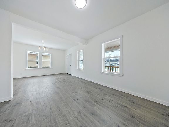 4th image of 3209 Mount Vernon Ave