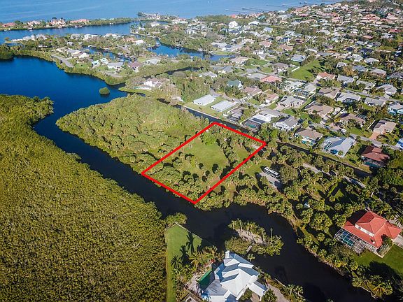 3rd image of 221 Crystal Bay Lane