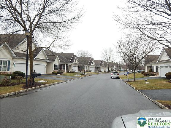 2nd image of 4120 Pine Hurst Dr