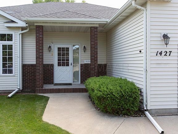 5th image of 1427 Sommerset Dr