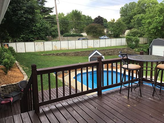 3rd image of 23272 Eastwood Dr