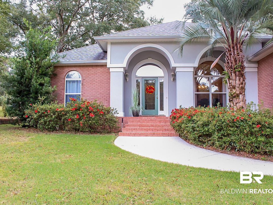 1st image of 108 Boosketuh Cir