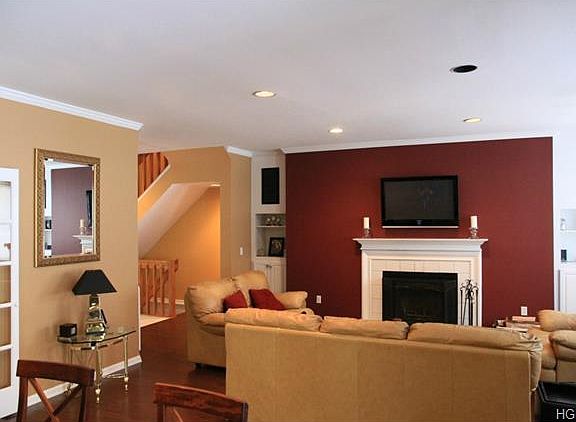 2nd image of 36 Richmond Hl