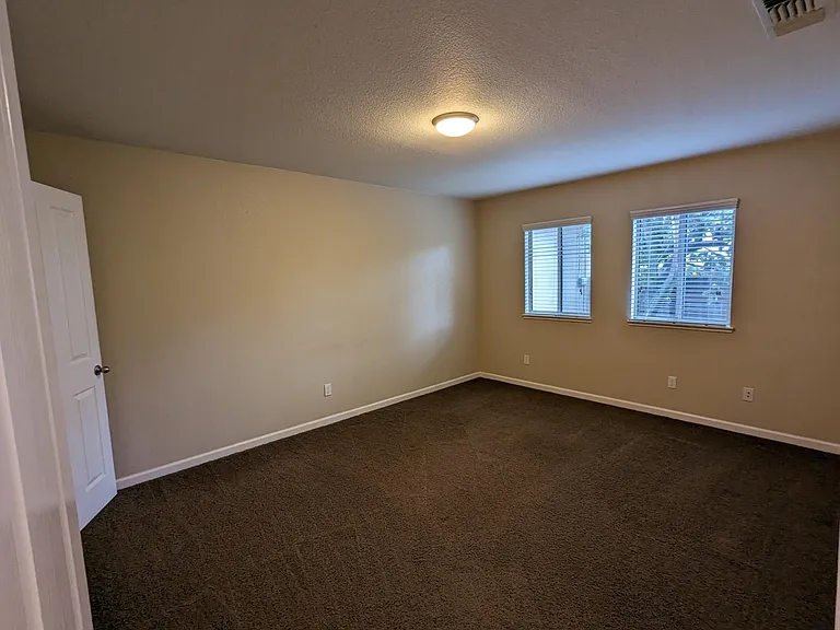 5600 Moddison Ave — Photo 8