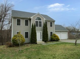 12 Fatima Ln, Worcester, MA 01606