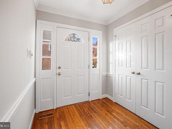 2nd image of 11103 Candlelight Ln