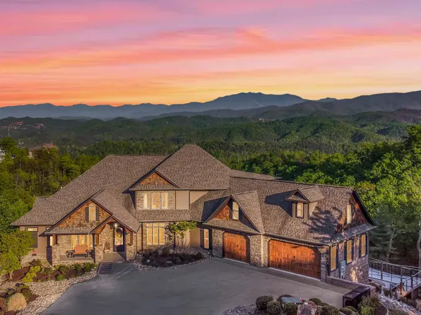 3270 Laurel Cove Trl, Sevierville, TN 37862