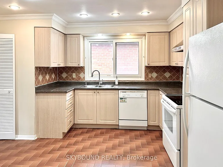 33 Yatesbury Rd #3 — Photo 4